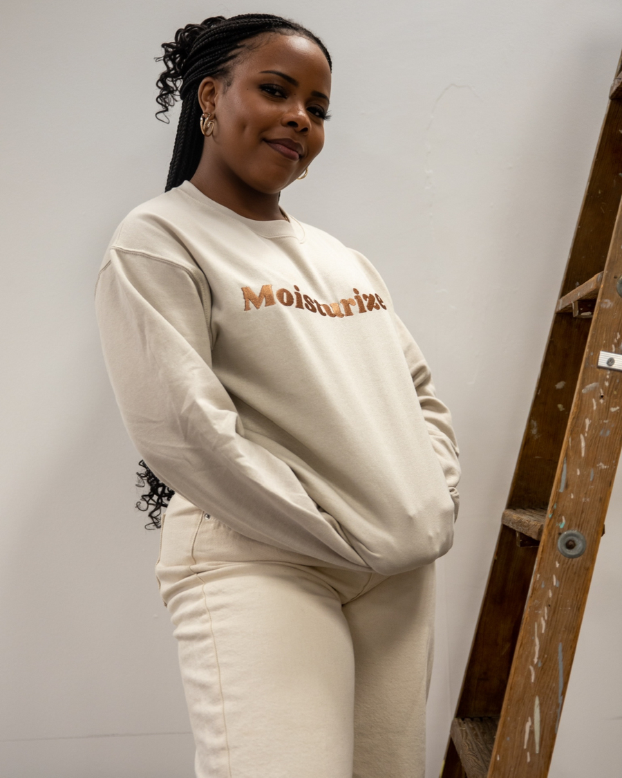 Moisturized Embroidered Crewneck